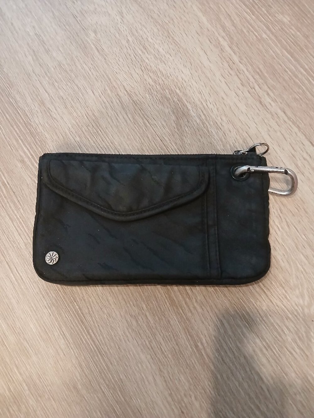 GREAT LARGE WRISTLET ATHLETA BLACK!!!